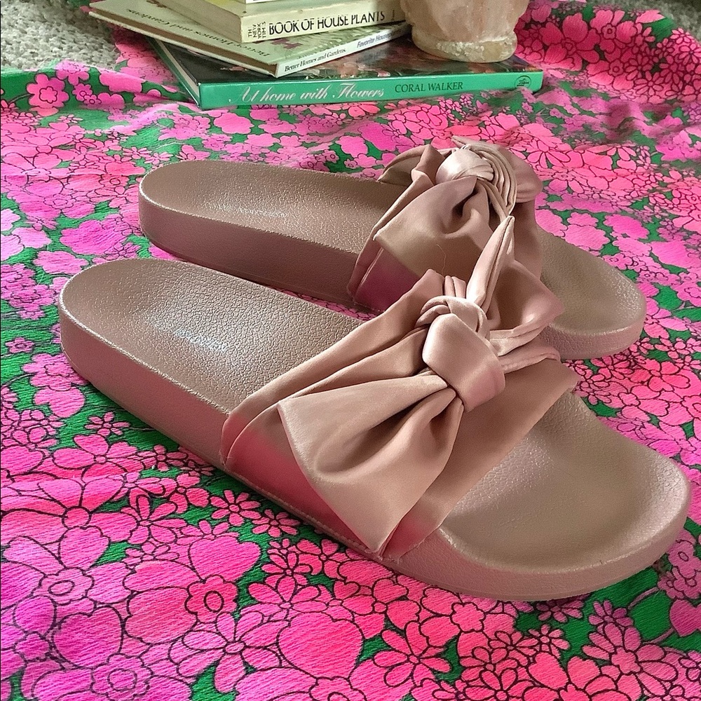 Steve Madden Soft Pink Bow Slides Sandals